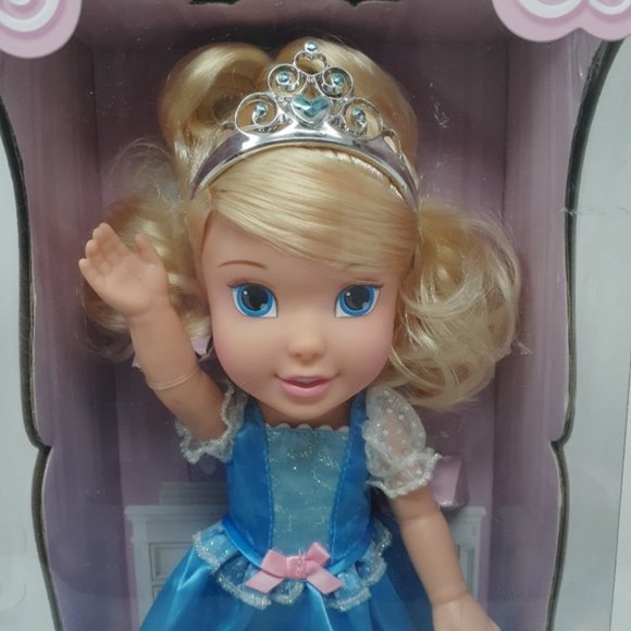 Disney Princess Toddler Doll - Cinderella - Picture 3 of 7